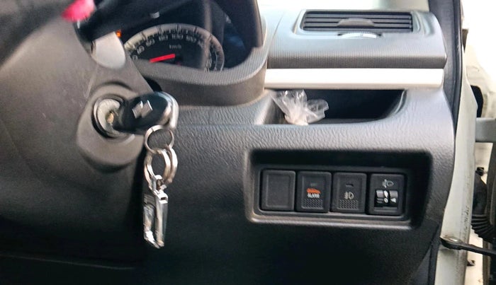 2015 Maruti Swift VXI, Petrol, Manual, 65,000 km, interior
