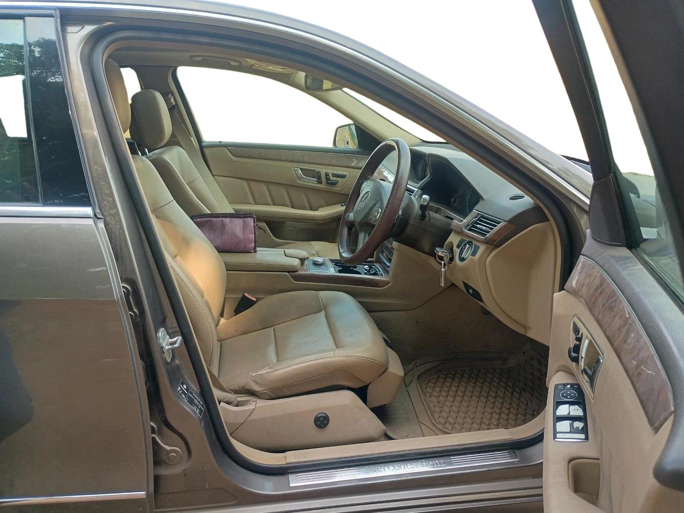 2012 Mercedes Benz E Class E 220 CDI ELEGANCE, Diesel, Automatic, 1,27,904 km, interior