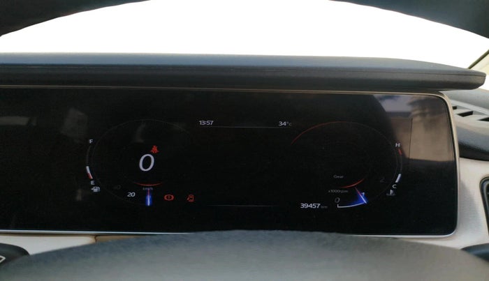 2023 Mahindra XUV700 AX 5 D MT 7 STR, Diesel, Manual, 39,457 km, interior