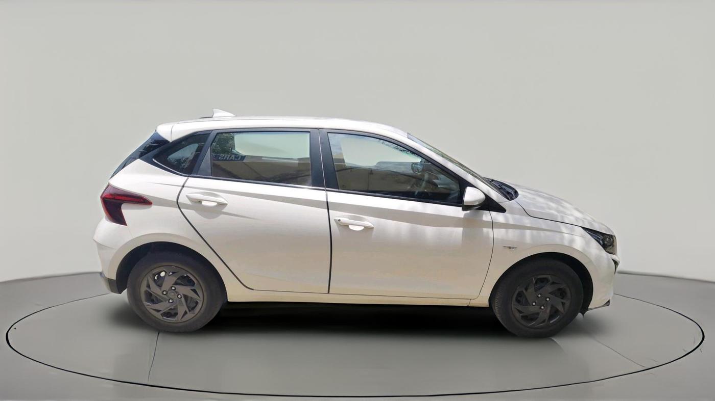 2023 Hyundai NEW I20 MAGNA 1.2 MT, Petrol, Manual, 7,918 km, exterior