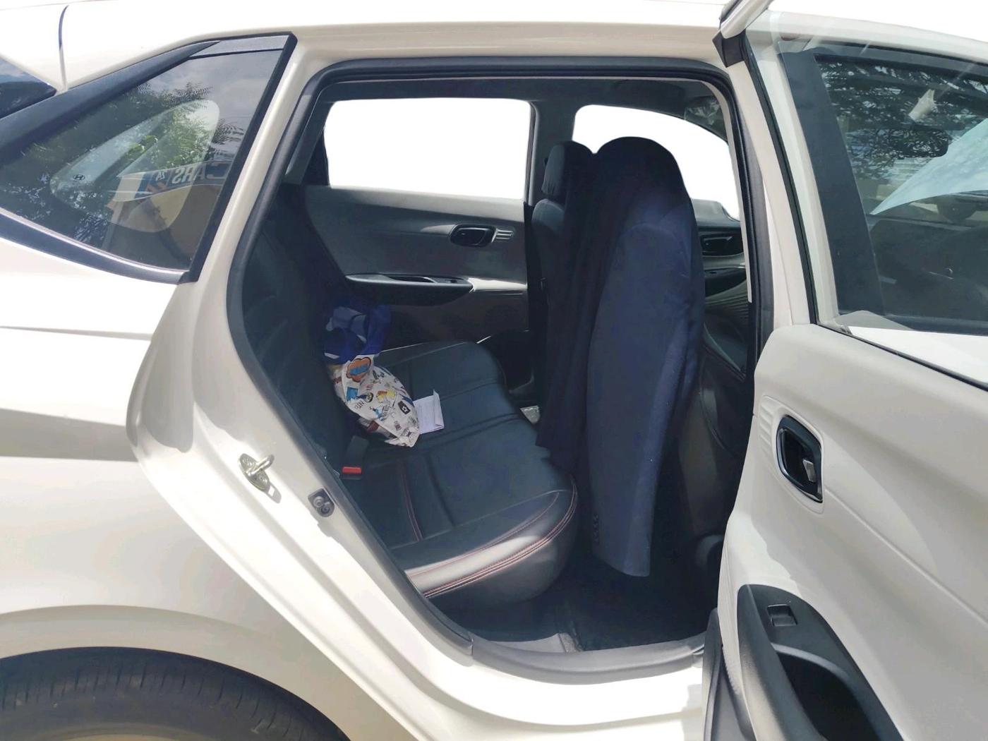 2023 Hyundai NEW I20 MAGNA 1.2 MT, Petrol, Manual, 7,918 km, interior