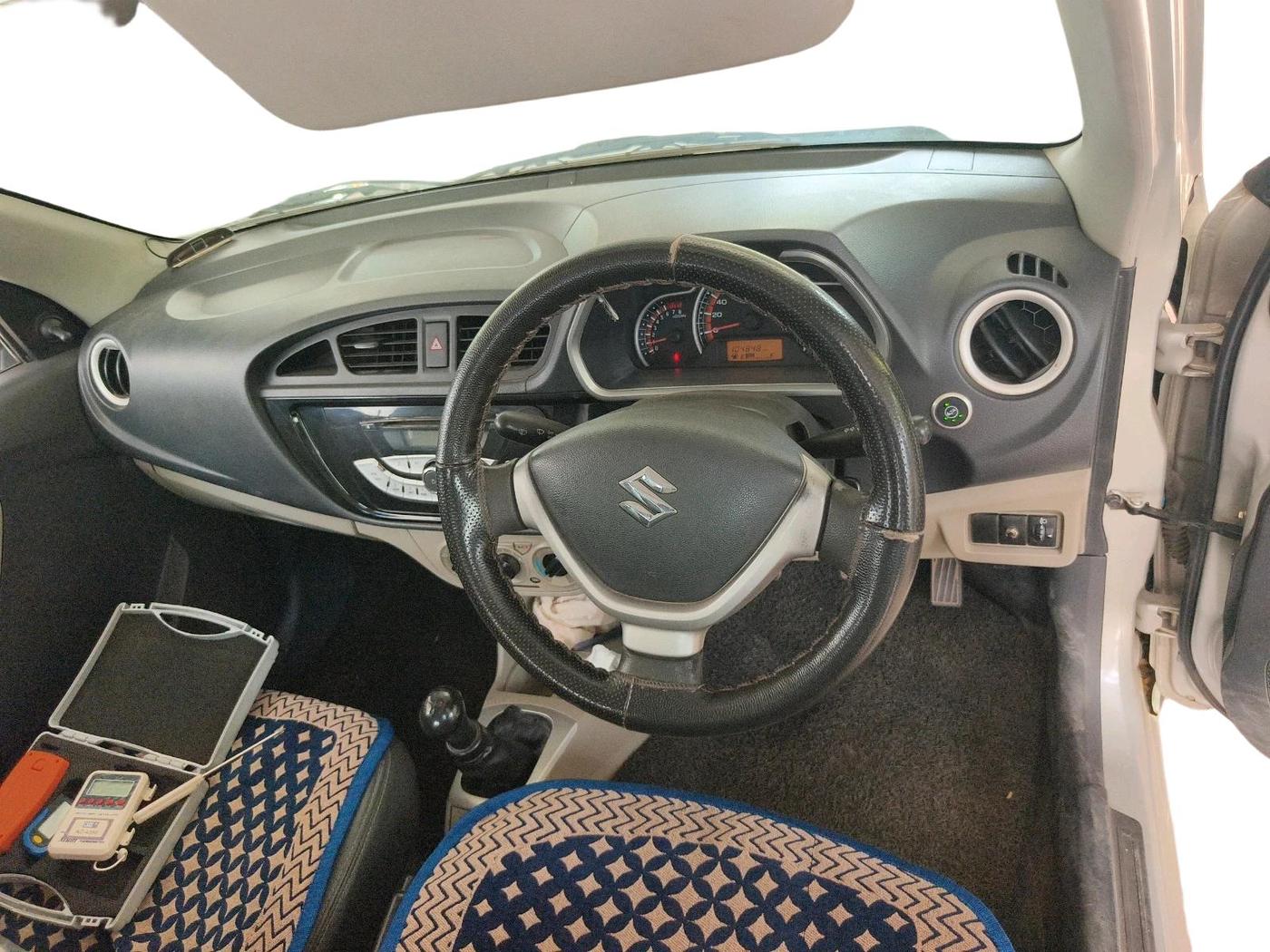 2016 Maruti Alto K10 VXI, CNG, Manual, 1,04,848 km, interior