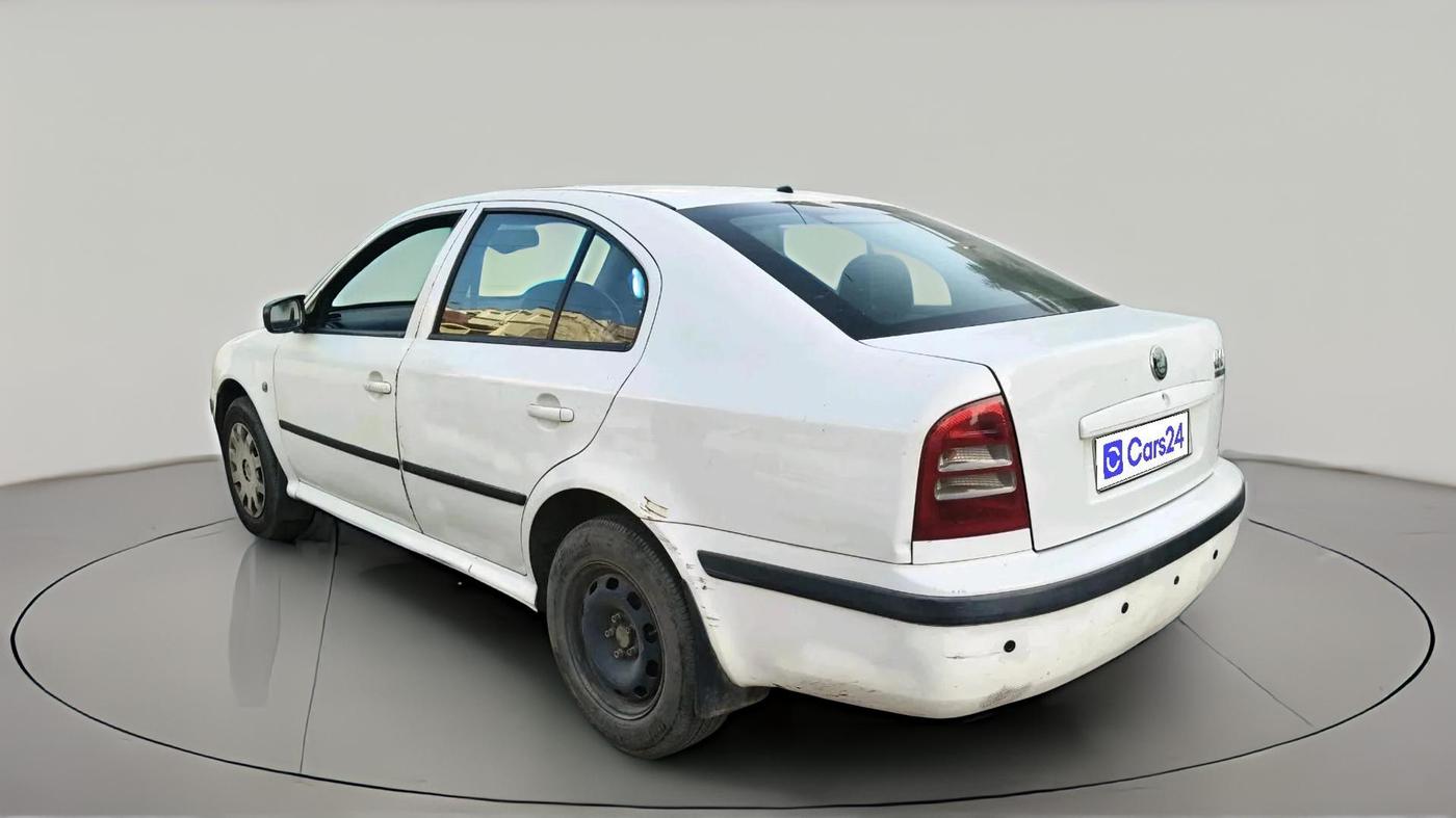 2007 Skoda Octavia AMBIENTE 1.9 TDI, Diesel, Manual, 1,36,512 km, exterior