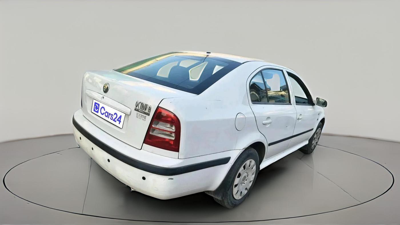 2007 Skoda Octavia AMBIENTE 1.9 TDI, Diesel, Manual, 1,36,512 km, exterior
