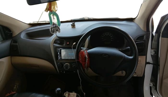 2017 Hyundai Eon ERA + SE, CNG, Manual, 82,699 km, interior