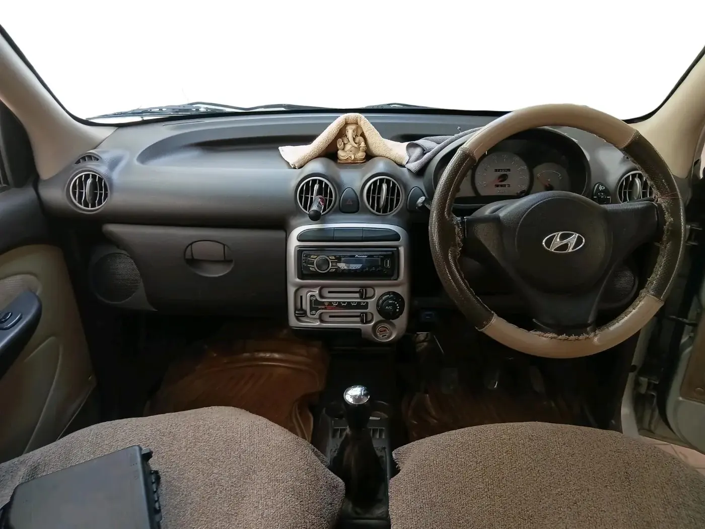 2012 Hyundai Santro Xing GL PLUS, CNG, Manual, 1,12,677 km, interior
