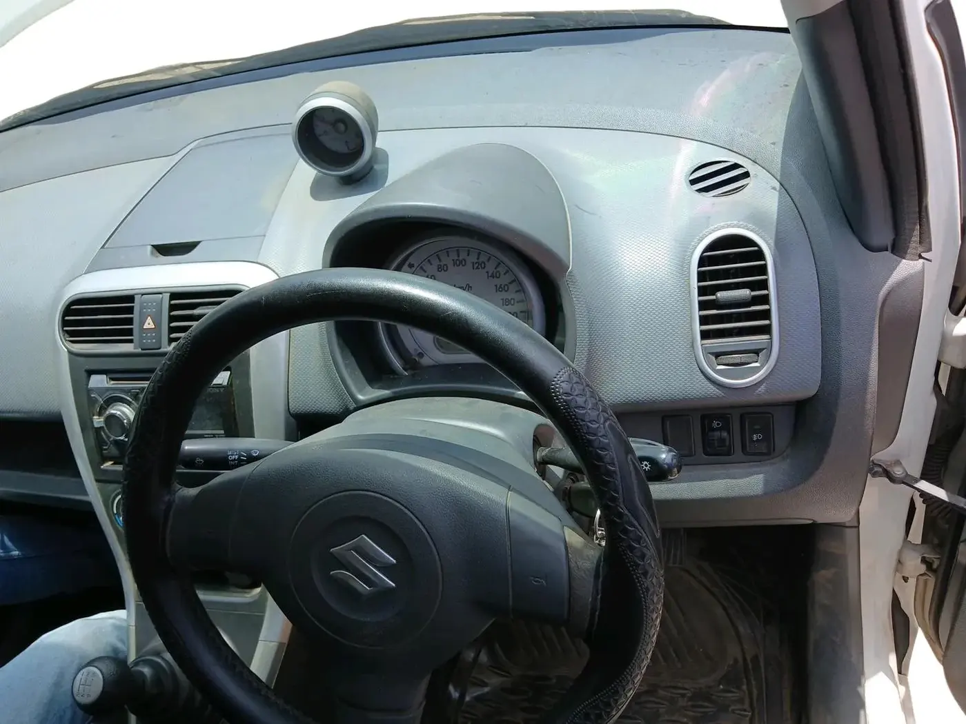 2013 Maruti Ritz VDI, Diesel, Manual, 2,31,034 km, interior