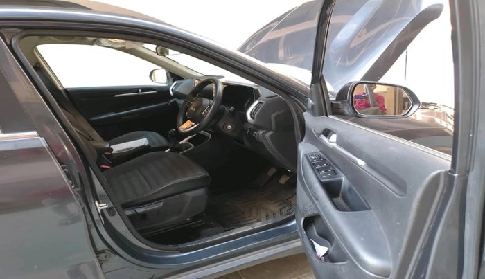 2022 KIA SONET HTK PLUS 1.2, Petrol, Manual, 42,915 km, interior