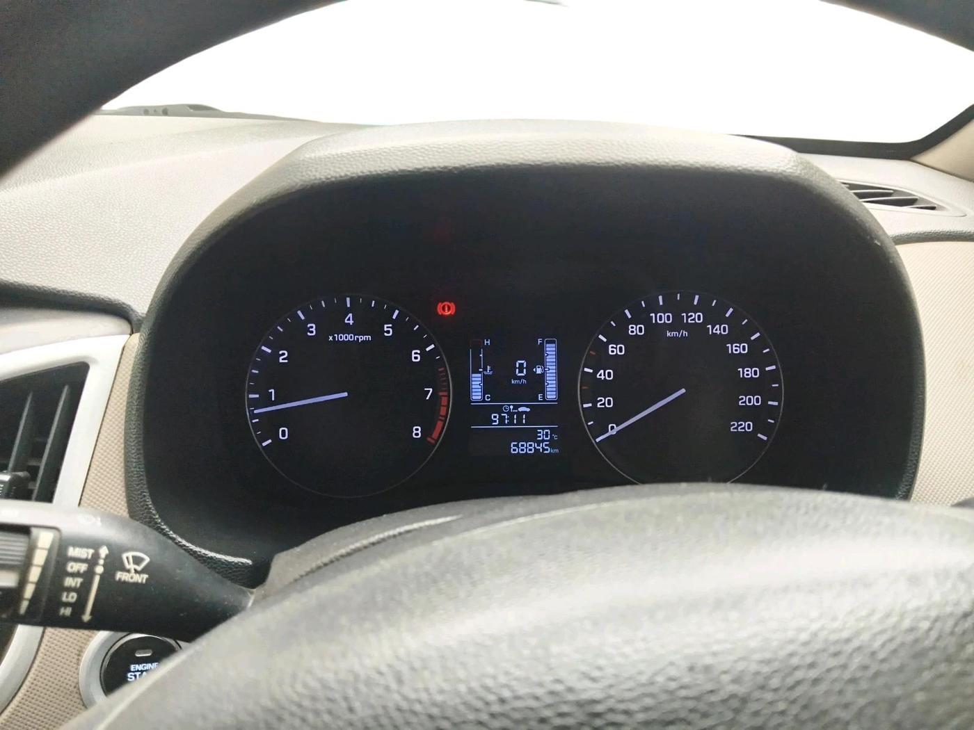2016 Hyundai Creta SX PLUS 1.6 PETROL, Petrol, Manual, 68,845 km, interior