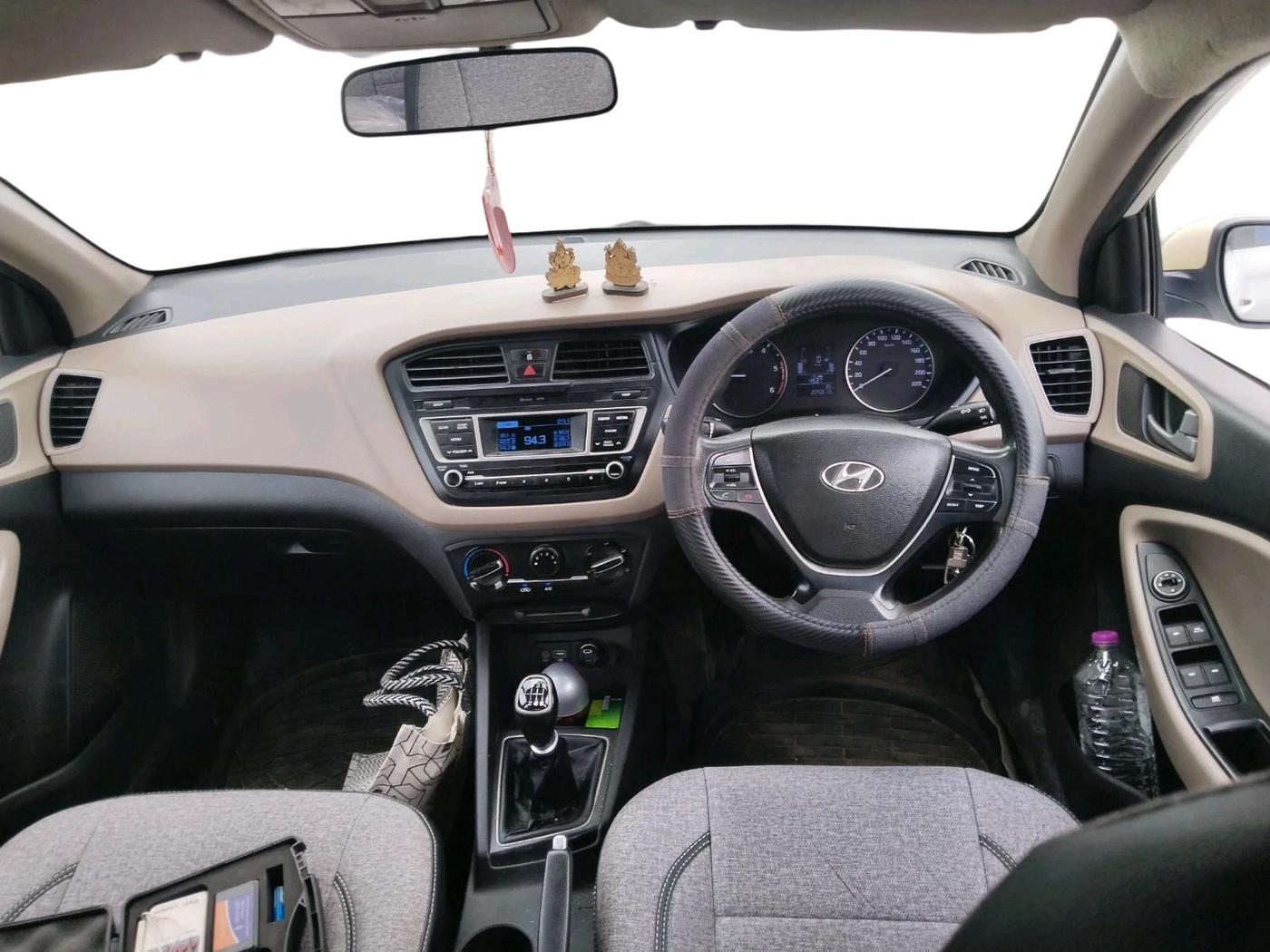 2015 Hyundai Elite i20 MAGNA 1.4 CRDI, Diesel, Manual, 2,25,613 km, interior