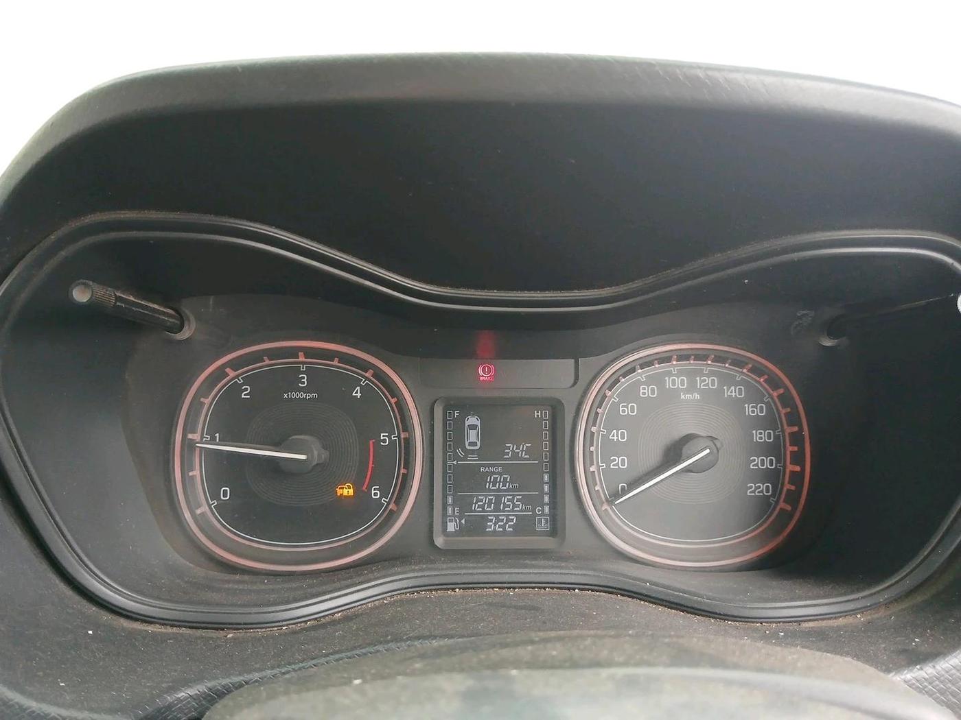 2016 Maruti Vitara Brezza ZDI PLUS DUAL TONE, Diesel, Manual, 1,20,155 km, interior