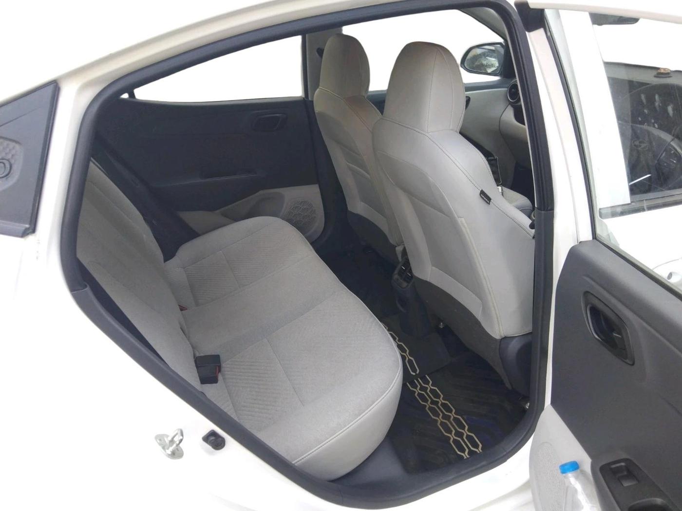 2023 Hyundai GRAND I10 NIOS MAGNA 1.2 KAPPA VTVT, Petrol, Manual, 28,828 km, interior