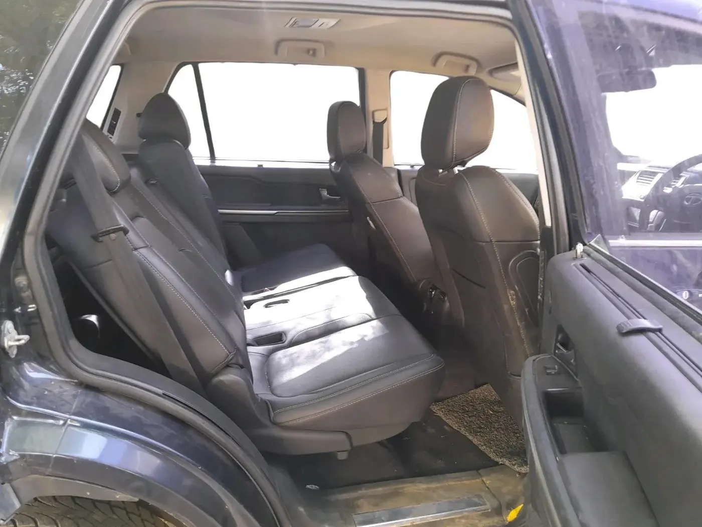 2018 Tata Hexa XT 4X2 7 STR, Diesel, Manual, 1,00,010 km, interior