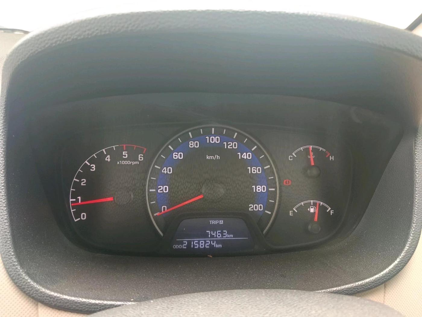 2016 Hyundai Xcent SX 1.1 CRDI, Diesel, Manual, 2,15,824 km, interior