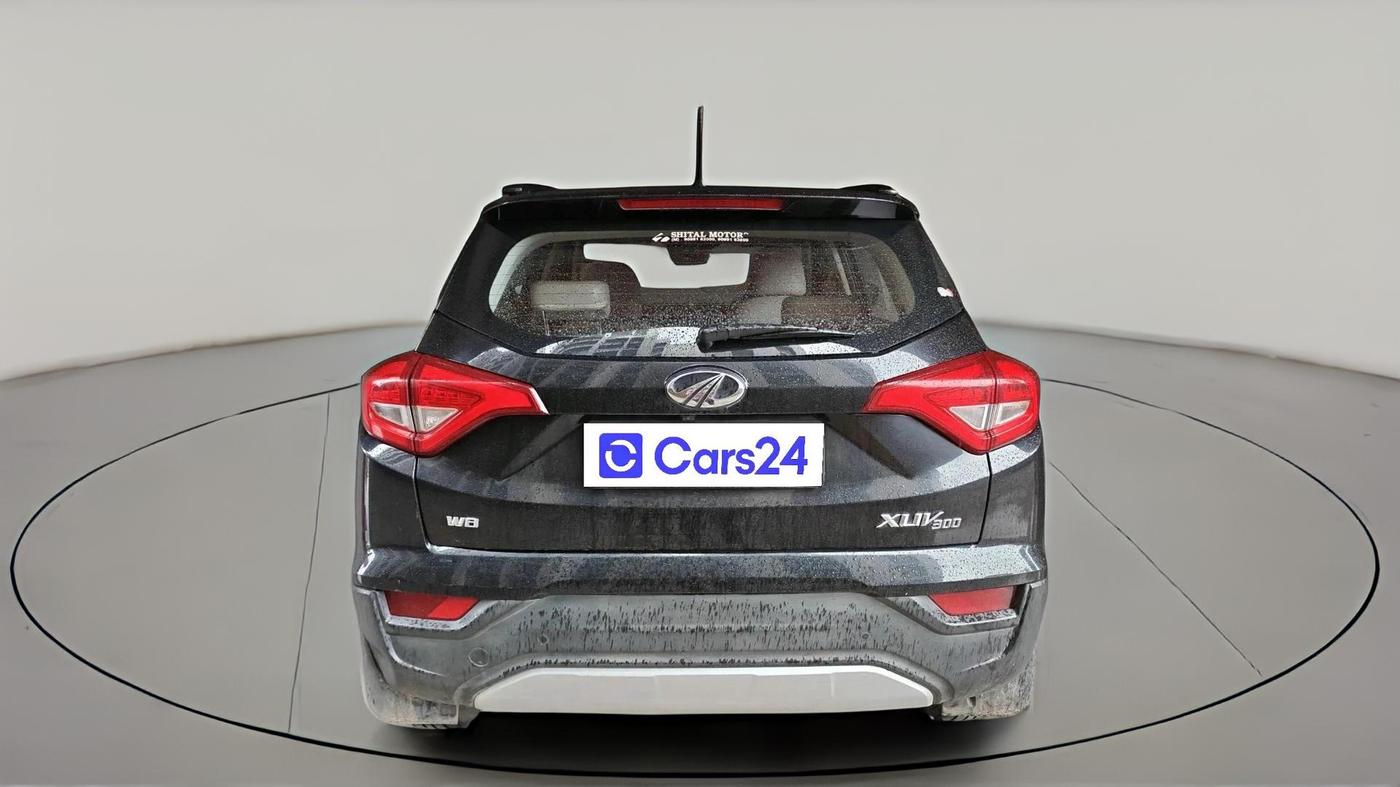 2022 Mahindra XUV300 W8 1.5 DIESEL, Diesel, Manual, 81,808 km, exterior