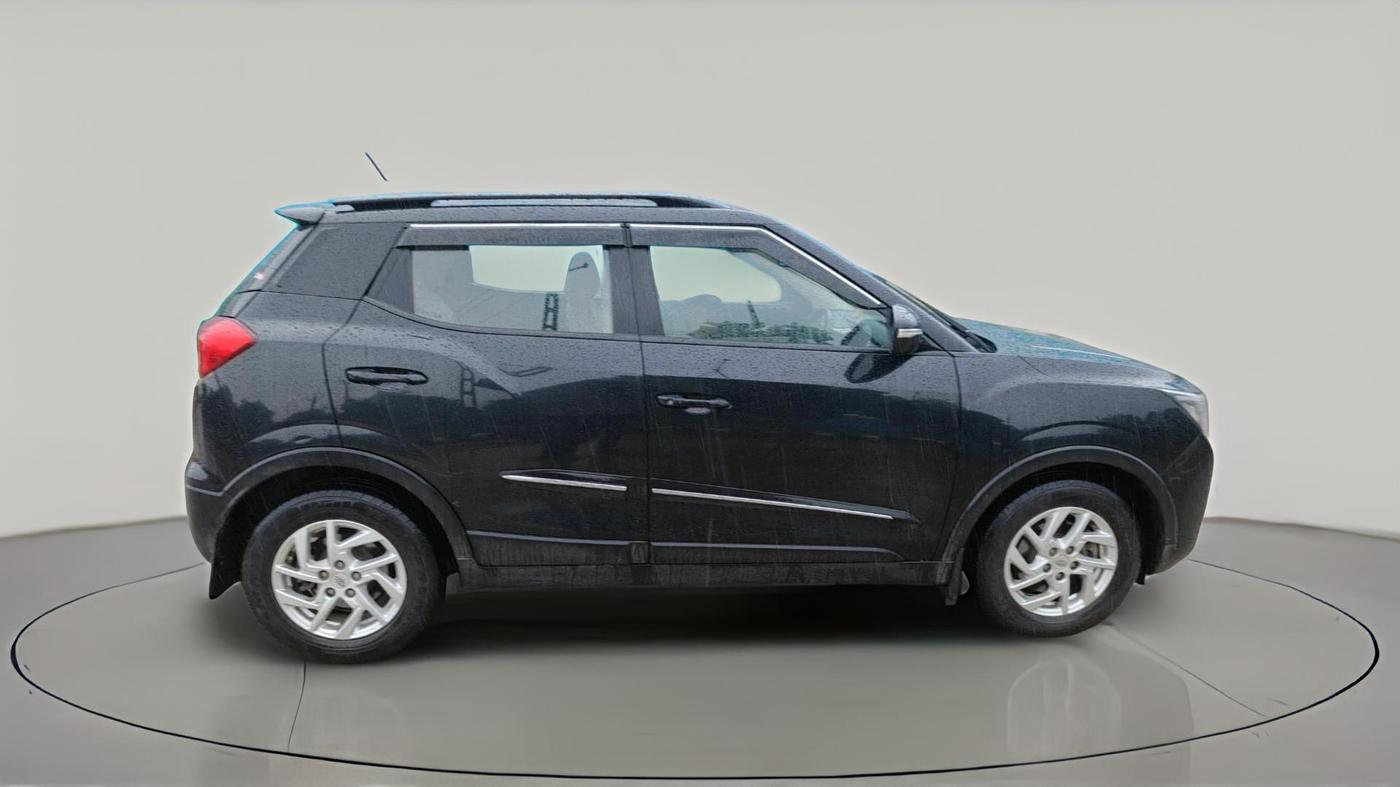 2022 Mahindra XUV300 W8 1.5 DIESEL, Diesel, Manual, 81,808 km, exterior