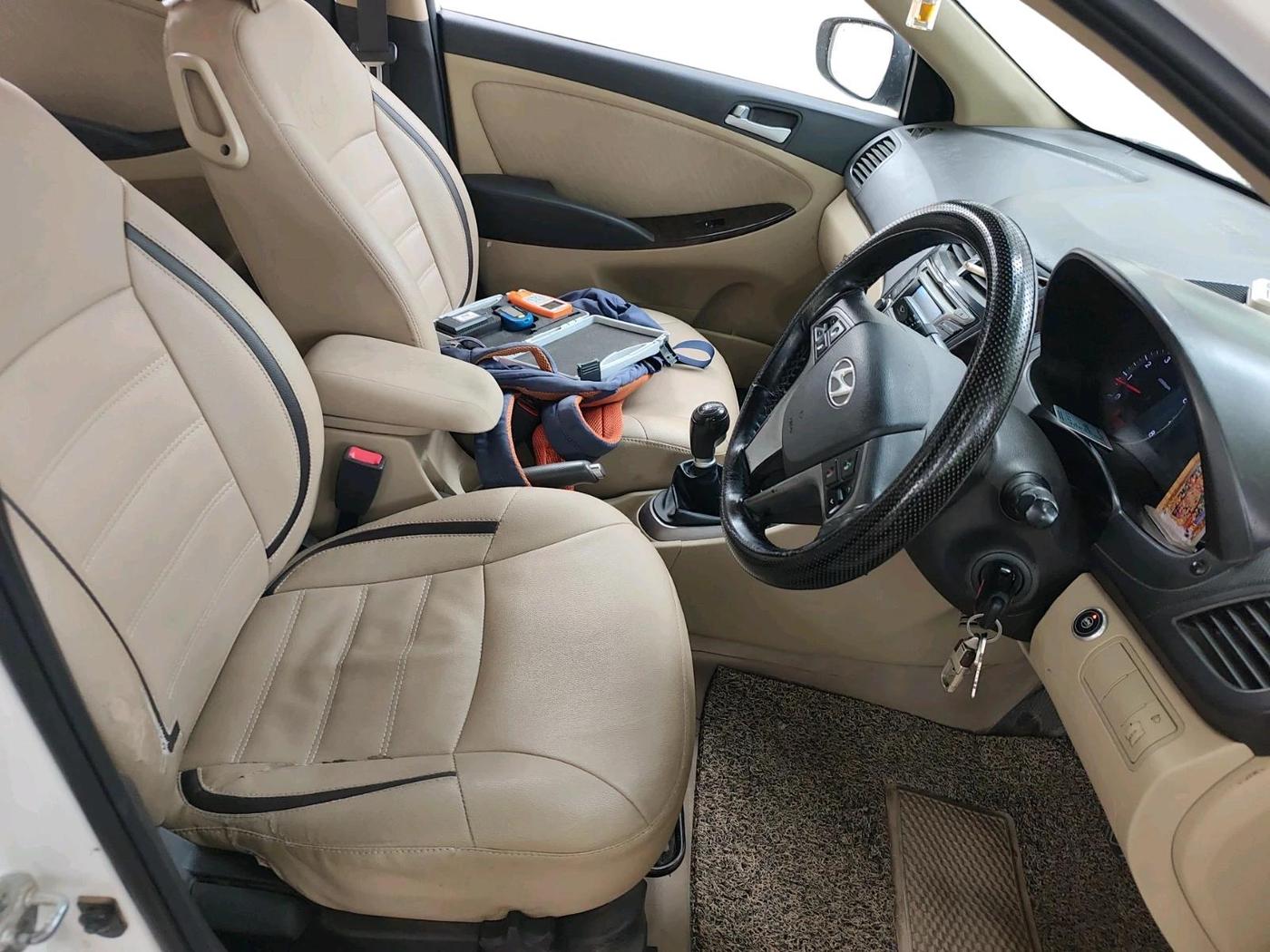 2015 Hyundai Verna FLUIDIC 4S 1.6 VTVT S, Petrol, Manual, 1,05,138 km, interior