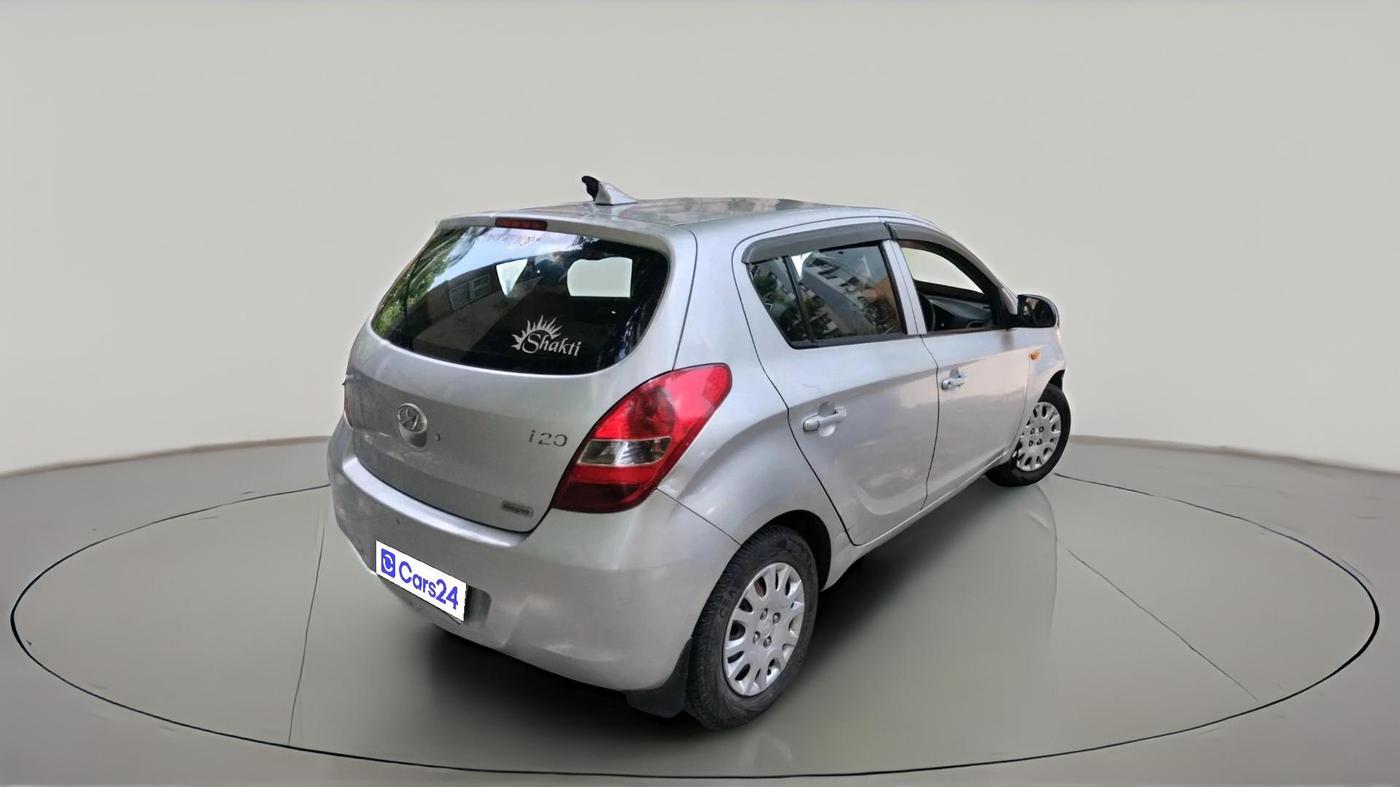 2011 Hyundai i20 MAGNA 1.2, CNG, Manual, 1,10,727 km, exterior