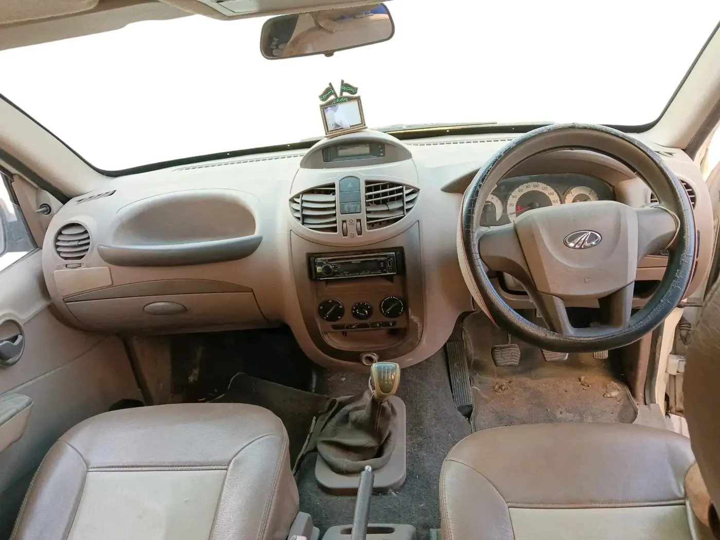 2011 Mahindra Xylo E4, Diesel, Manual, 1,25,516 km, interior
