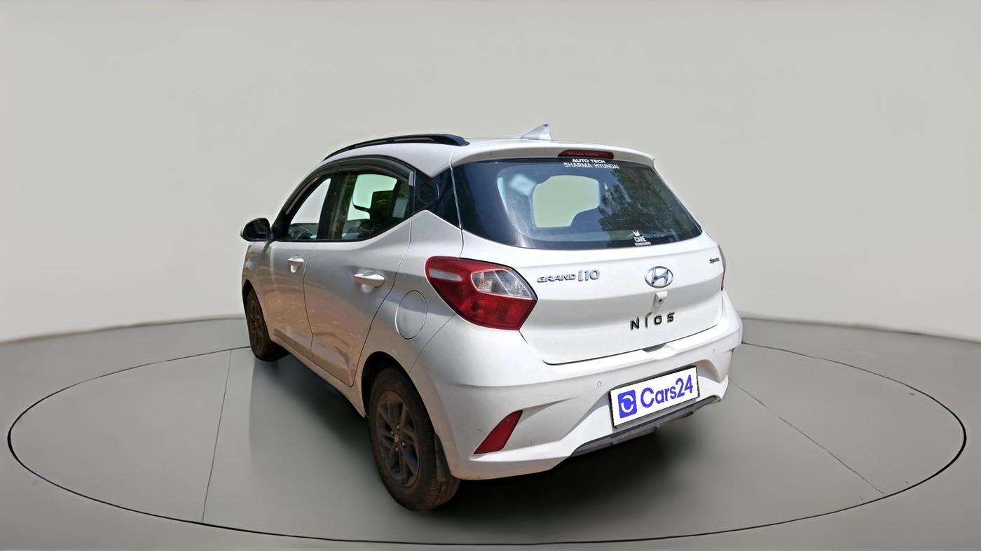 2022 Hyundai GRAND I10 NIOS SPORTZ 1.2 KAPPA VTVT CNG, CNG, Manual, 98,157 km, exterior