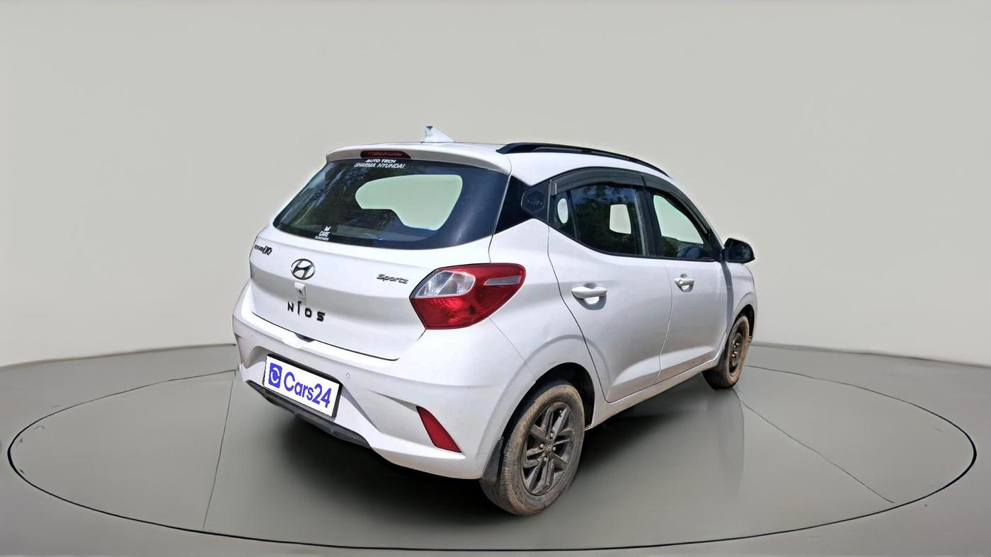 2022 Hyundai GRAND I10 NIOS SPORTZ 1.2 KAPPA VTVT CNG, CNG, Manual, 98,157 km, exterior