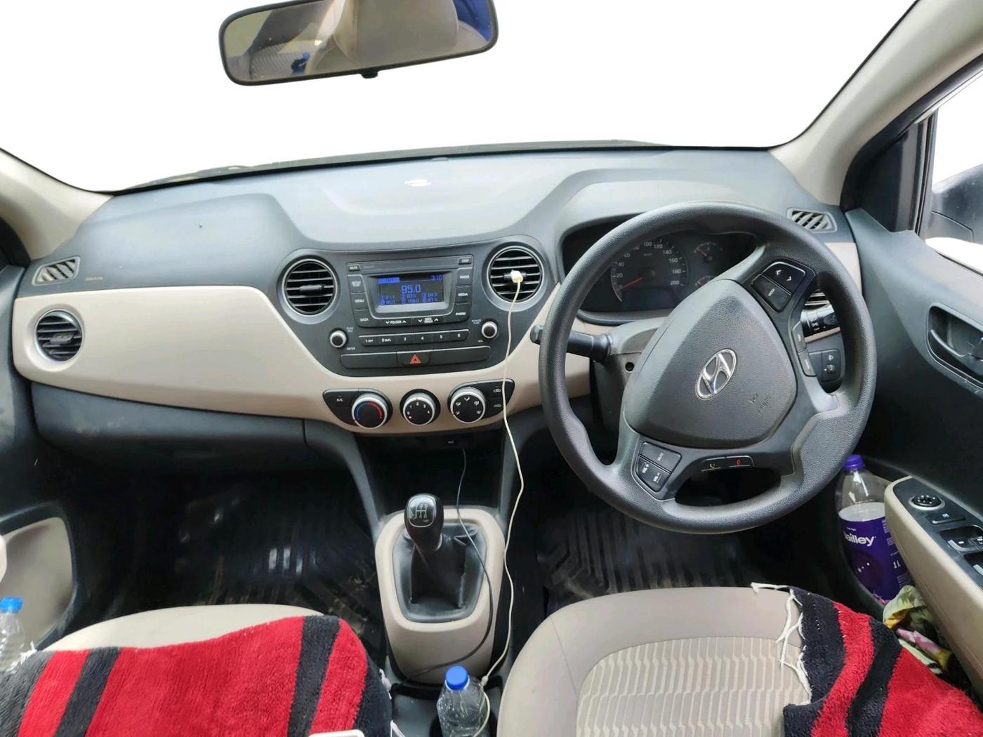 2018 Hyundai Xcent E+, CNG, Manual, 82,589 km, interior
