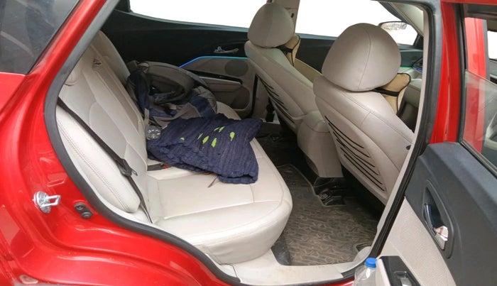 2021 Mahindra XUV300 W8 (O) 1.5 DIESEL, Diesel, Manual, 93,000 km, interior