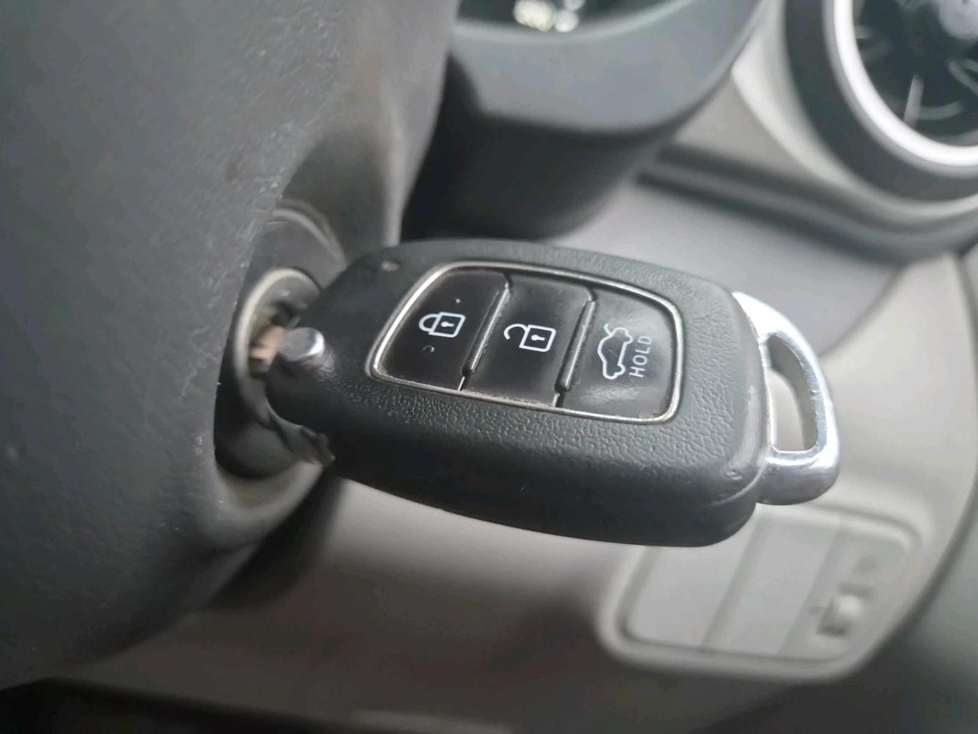 2019 Hyundai GRAND I10 NIOS MAGNA AMT 1.2 KAPPA VTVT, Petrol, Automatic, 59,267 km, interior