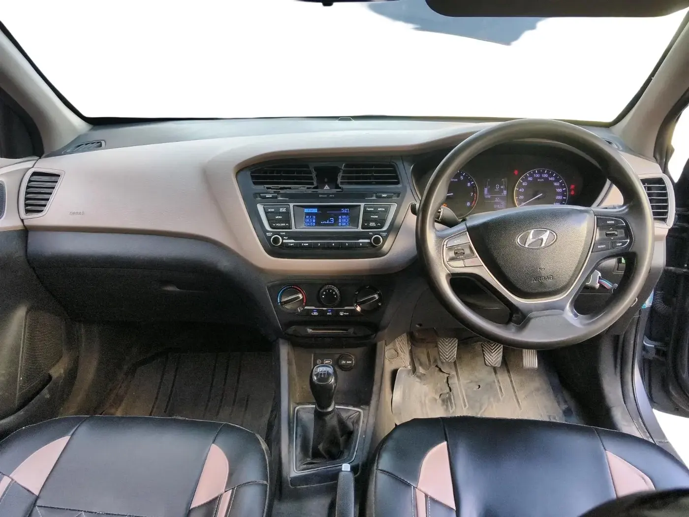 2017 Hyundai Elite i20 SPORTZ 1.2, CNG, Manual, 94,609 km, interior