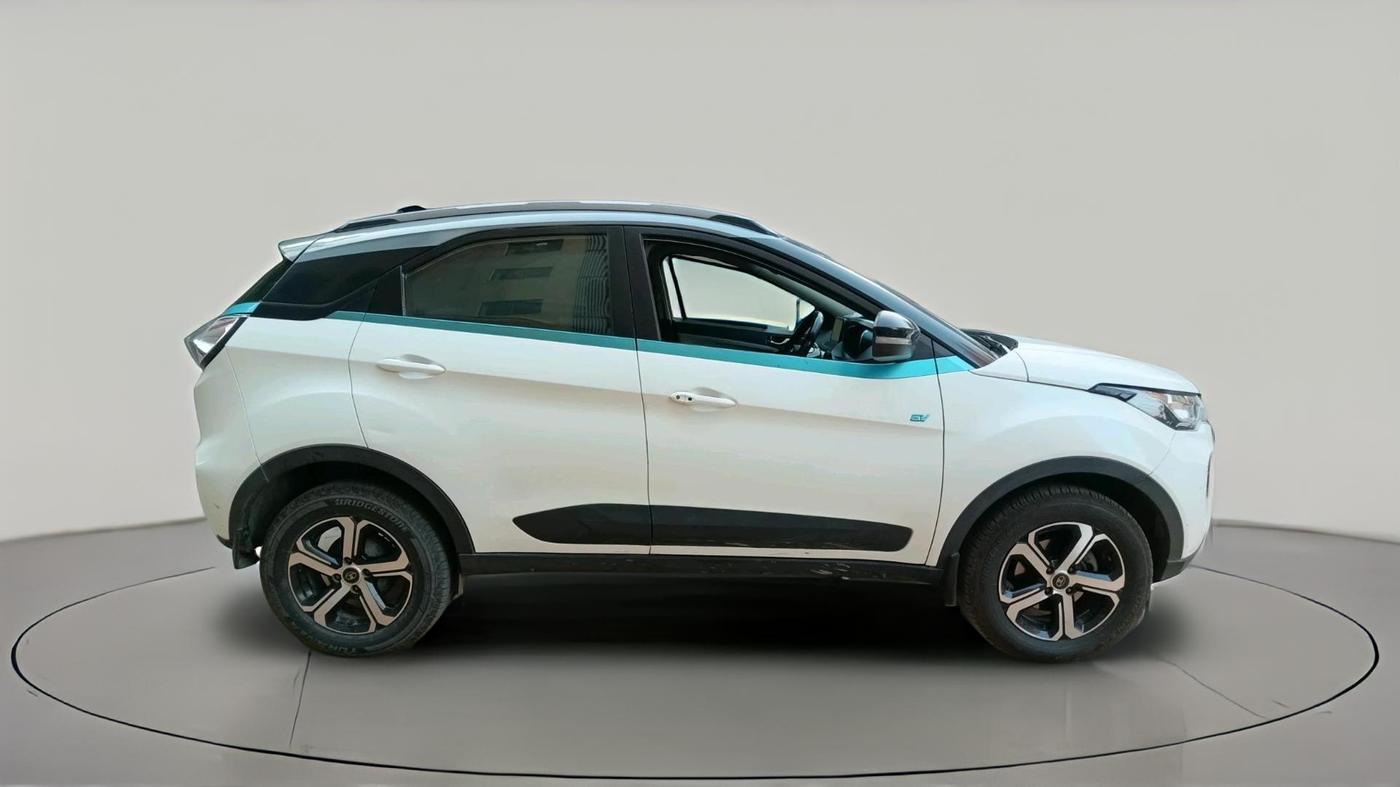 2022 Tata NEXON EV XZ PLUS, Electric, Automatic, 1,26,100 km, exterior