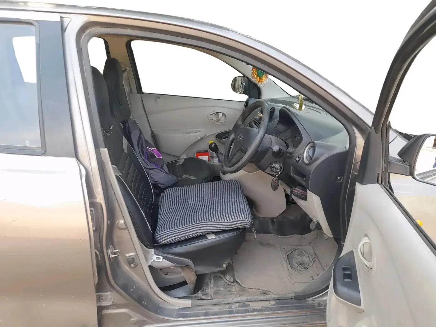2016 Datsun Go T, Petrol, Manual, 1,08,097 km, interior