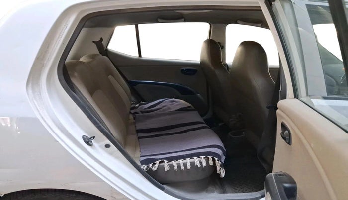 2015 Hyundai i10 MAGNA 1.1, CNG, Manual, 1,10,100 km, interior