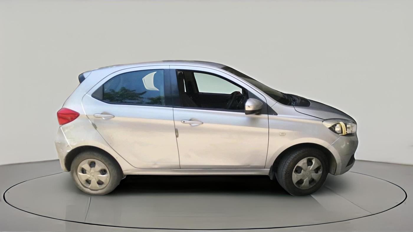 2016 Tata Tiago XT PETROL, Petrol, Manual, 69,100 km, exterior