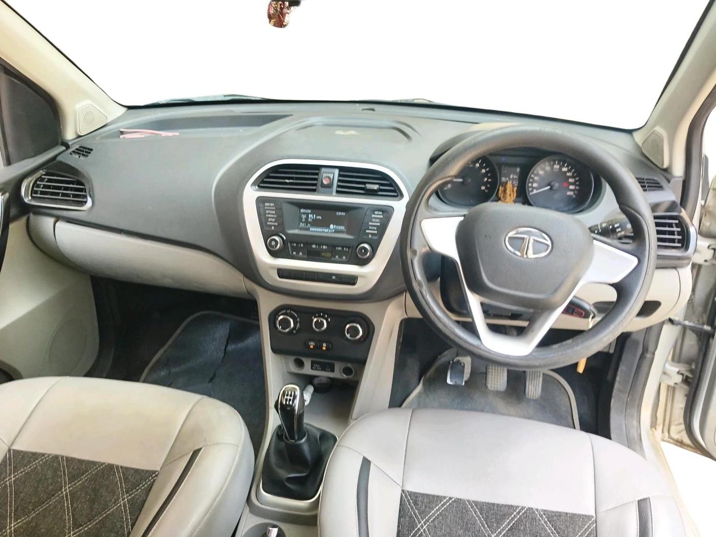 2016 Tata Tiago XT PETROL, Petrol, Manual, 69,100 km, interior