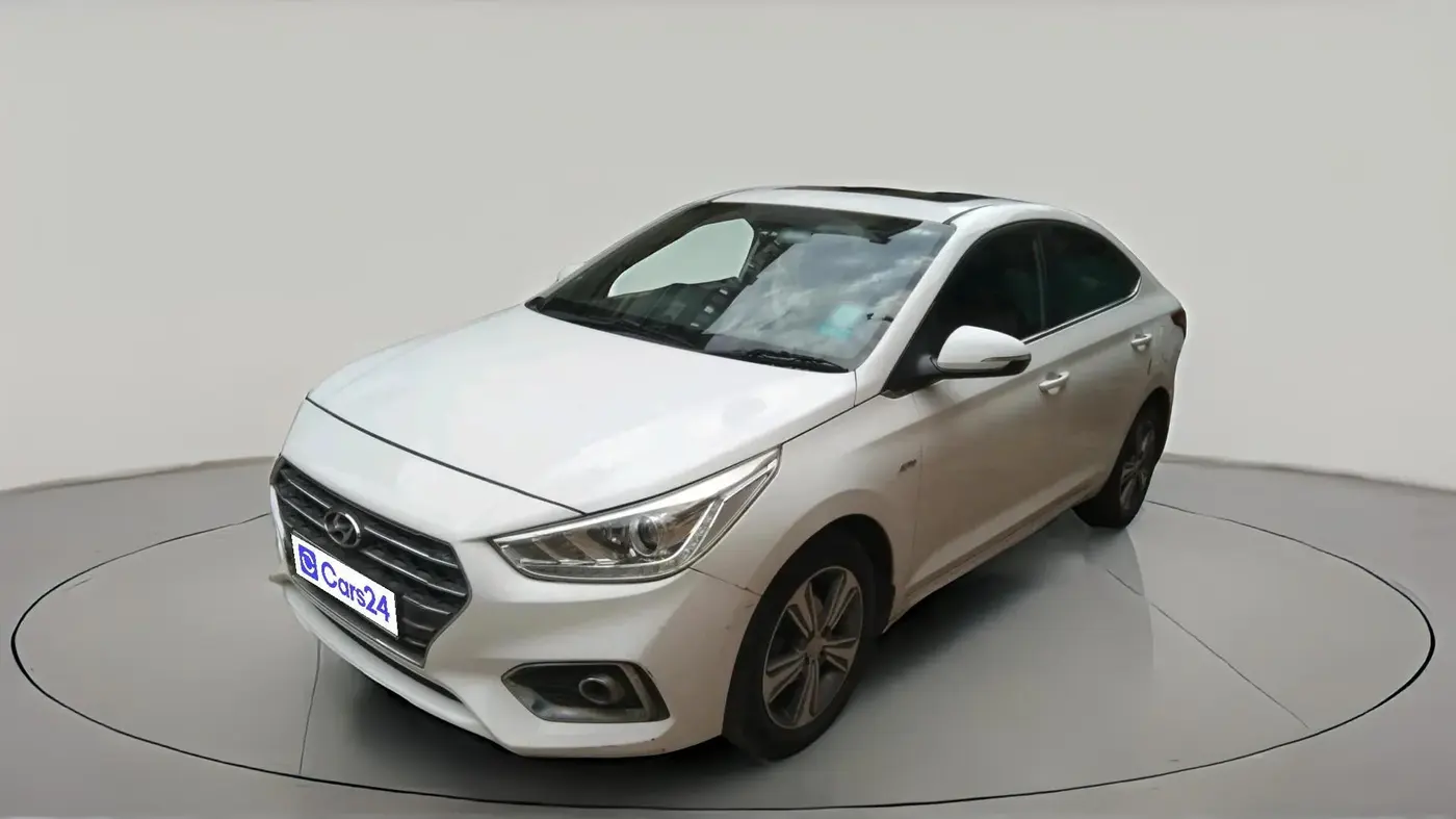 2017 Hyundai Verna 1.6 CRDI SX + AT, Diesel, Automatic, 95,000 km, exterior