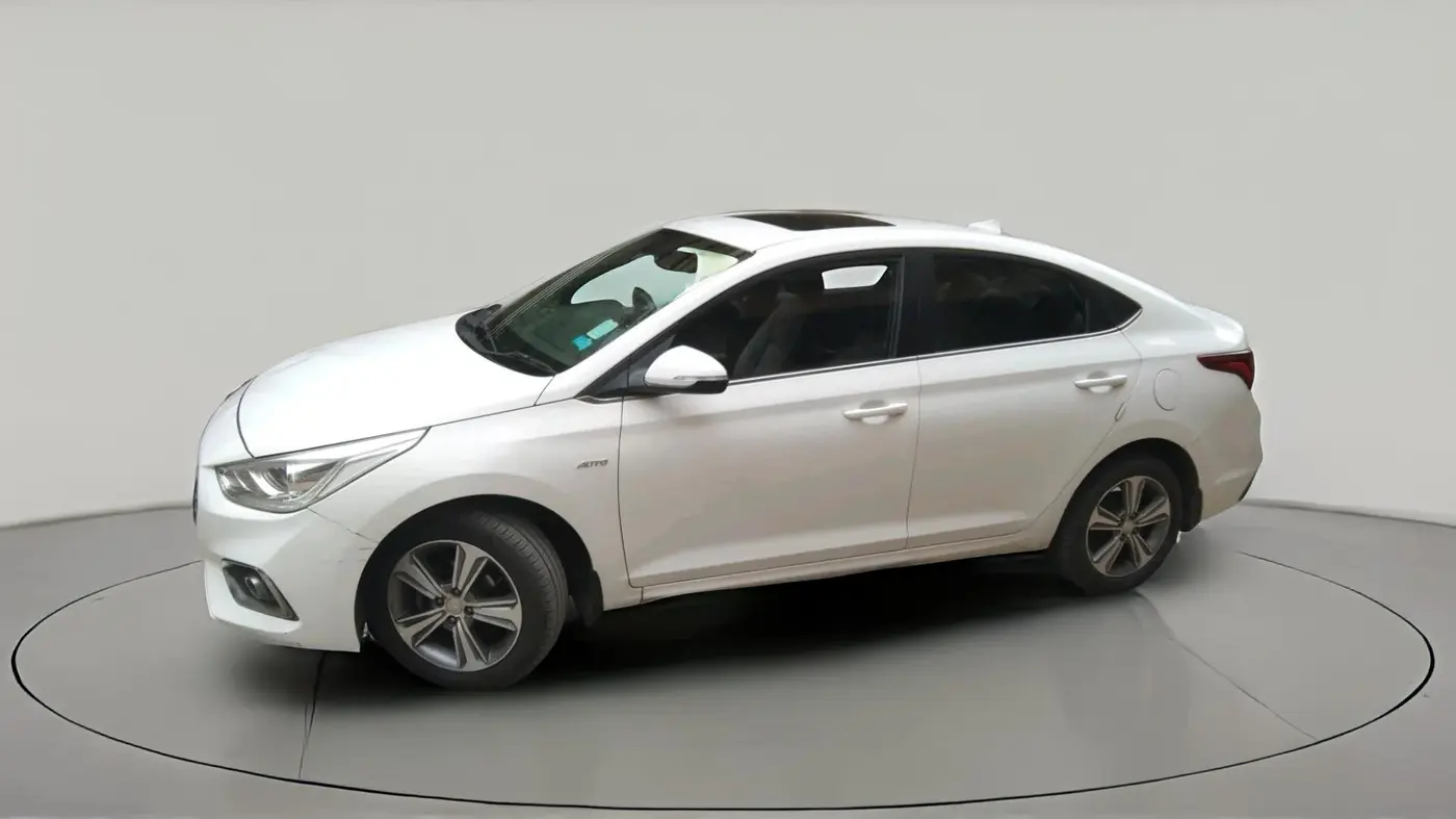 2017 Hyundai Verna 1.6 CRDI SX + AT, Diesel, Automatic, 95,000 km, exterior