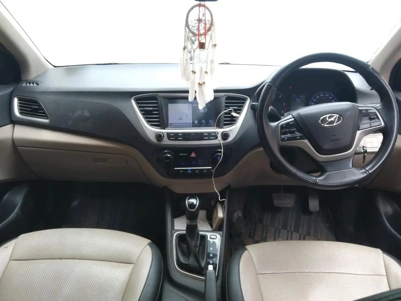 2017 Hyundai Verna 1.6 CRDI SX + AT, Diesel, Automatic, 95,000 km, interior