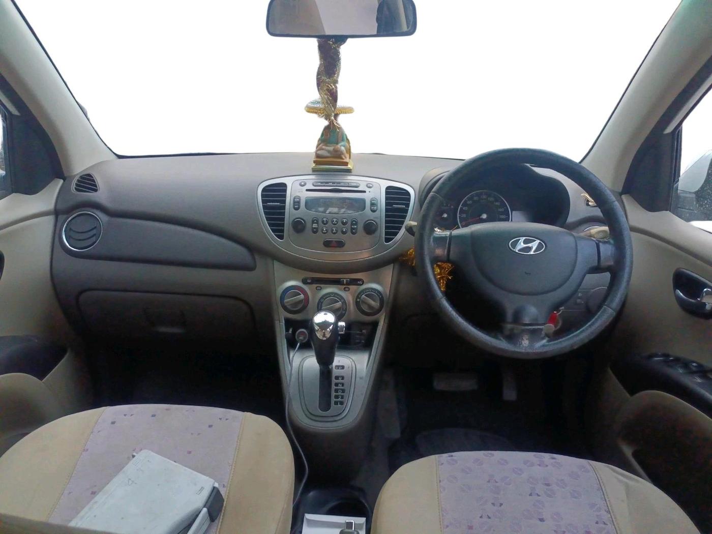 2011 Hyundai i10 SPORTZ 1.2 AT, Petrol, Automatic, 62,892 km, interior
