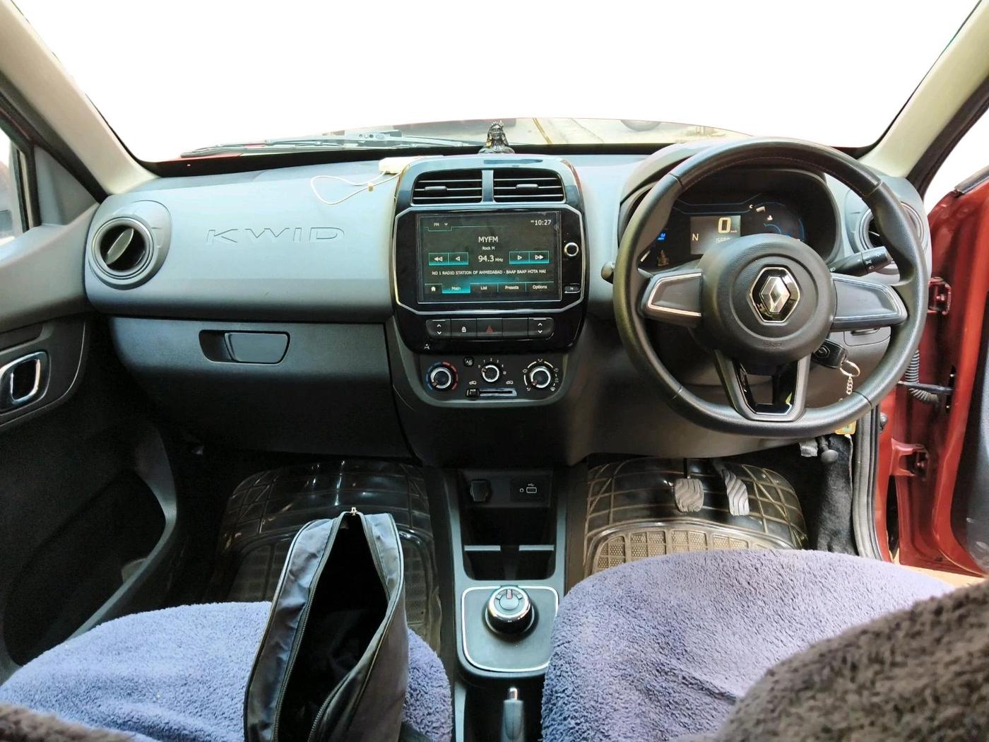 2019 Renault Kwid RXT 1.0 AMT, Petrol, Automatic, 15,568 km, interior