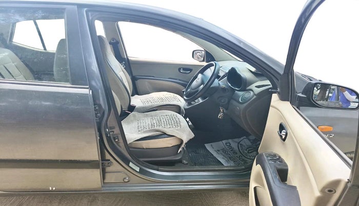 2011 Hyundai i10 MAGNA 1.1, Petrol, Manual, 38,155 km, interior