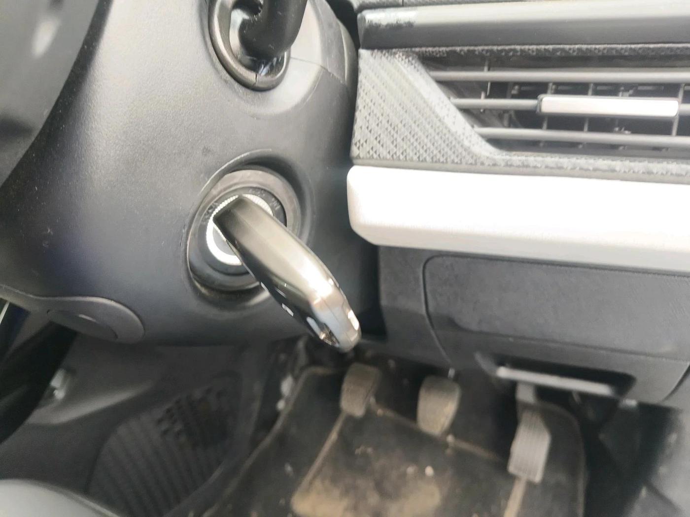 2026 Tata NEXON Pure Plus 1.2 iCNG 6MT, CNG, Manual, 954 km, interior