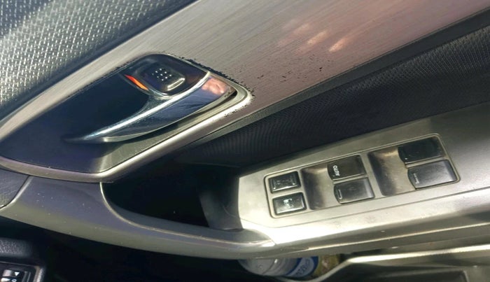 2016 Maruti Vitara Brezza ZDI PLUS, Diesel, Manual, 1,98,936 km, interior