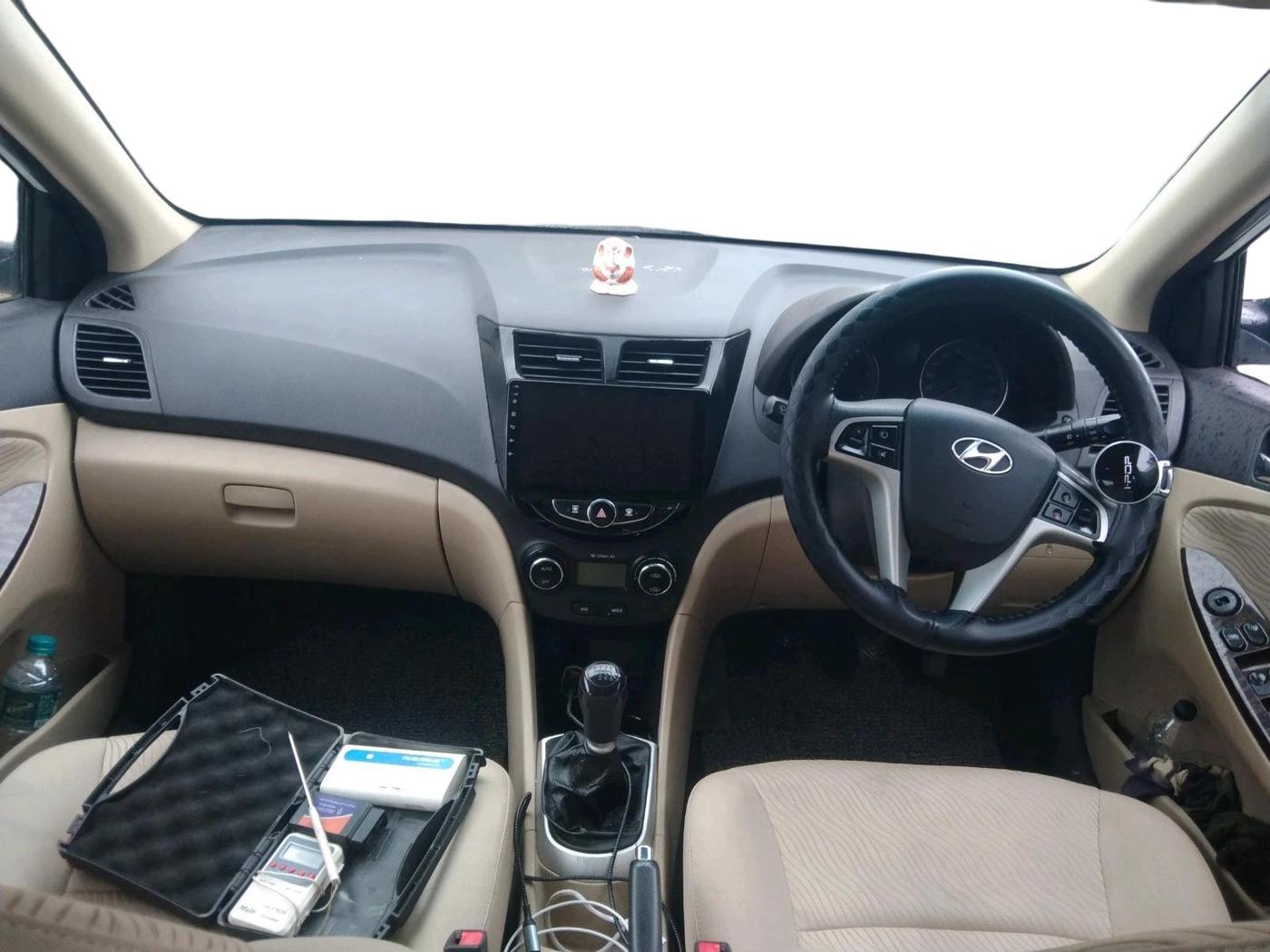 2013 Hyundai Verna FLUIDIC 1.6 CRDI EX, Diesel, Manual, 95,138 km, interior