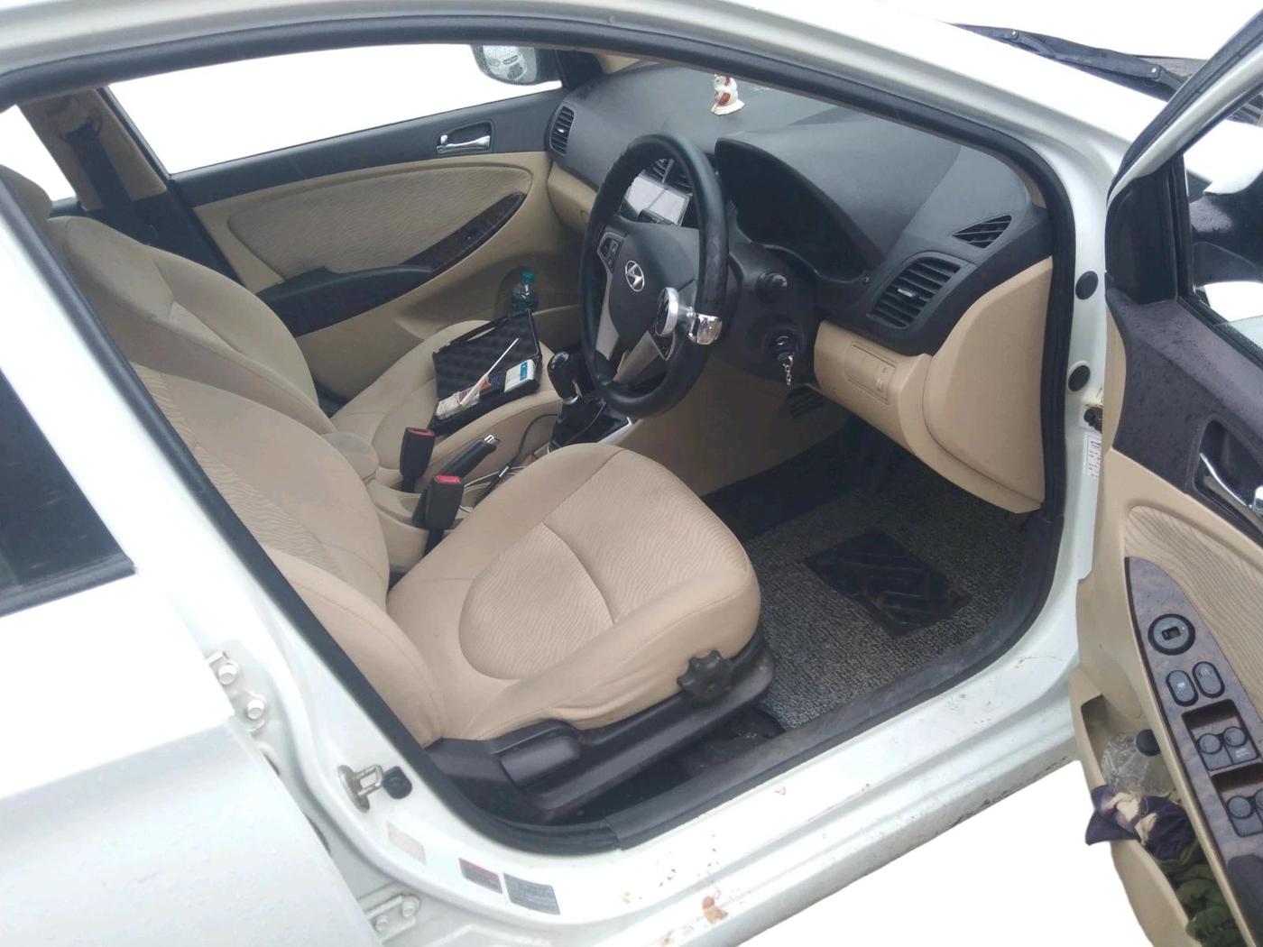 2013 Hyundai Verna FLUIDIC 1.6 CRDI EX, Diesel, Manual, 95,138 km, interior