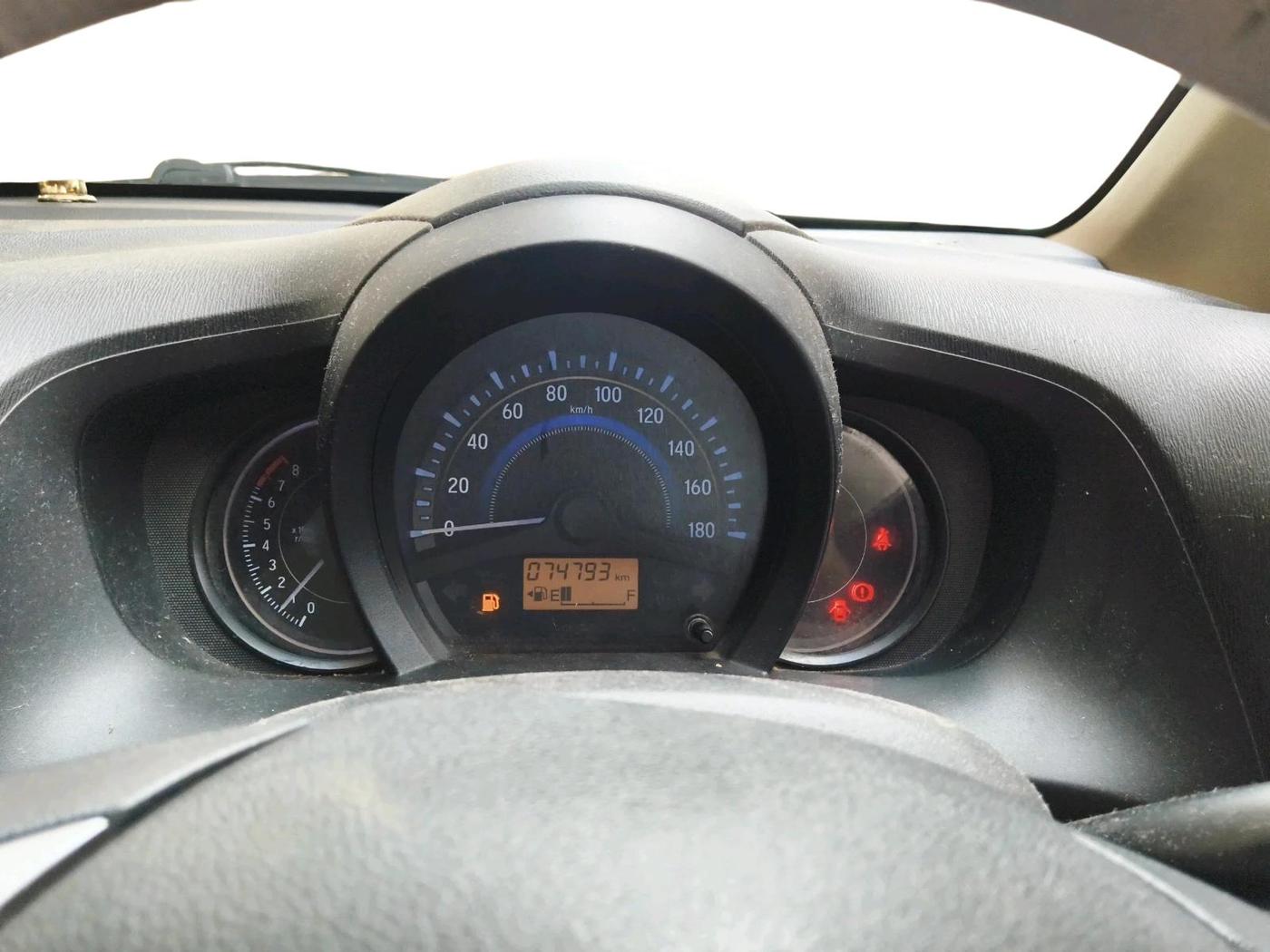 2015 Honda Amaze 1.2L I-VTEC S, Petrol, Manual, 74,793 km, interior