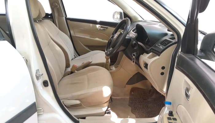 2016 Maruti Swift Dzire VXI, CNG, Manual, 1,10,617 km, interior