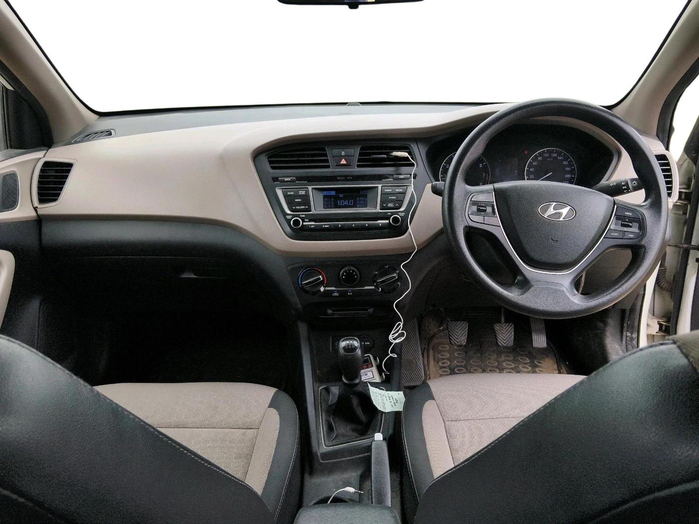 2014 Hyundai Elite i20 MAGNA 1.2, Petrol, Manual, 46,981 km, interior