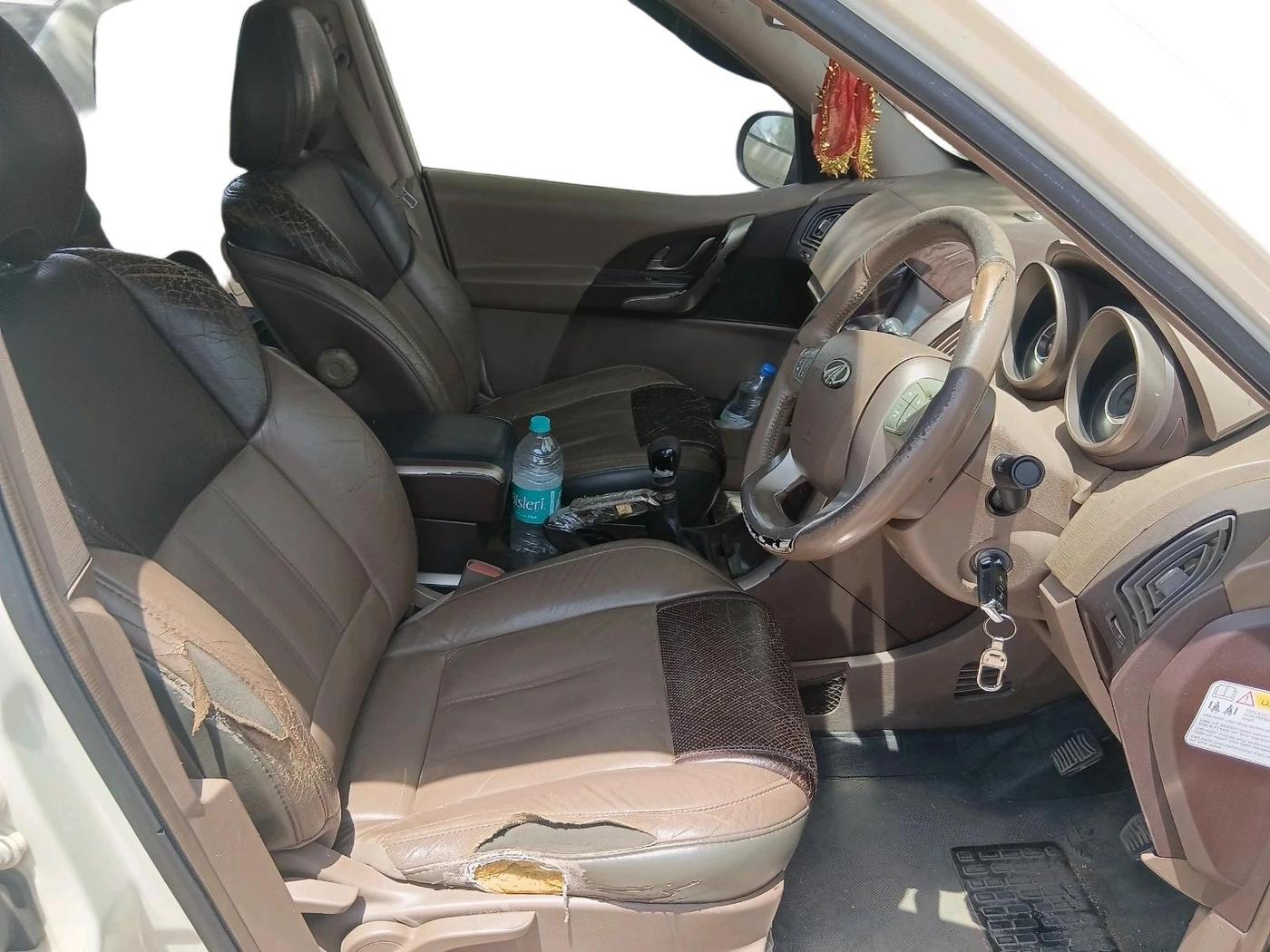 2012 Mahindra XUV500 W8, Diesel, Manual, 1,38,852 km, interior