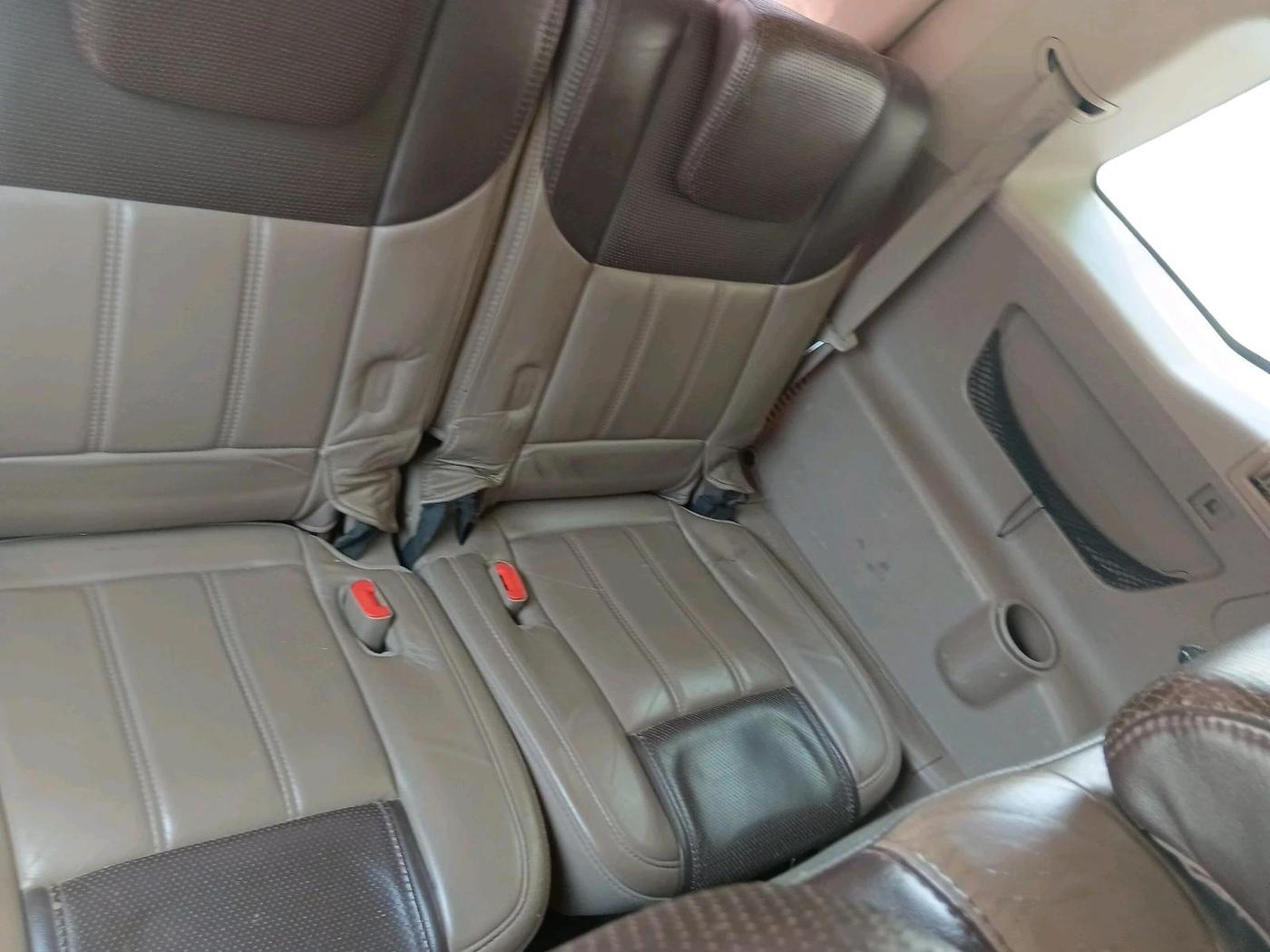 2012 Mahindra XUV500 W8, Diesel, Manual, 1,38,852 km, interior