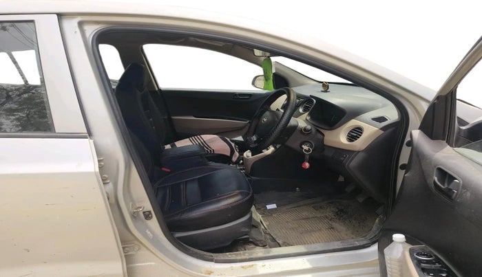 2017 Hyundai Grand i10 MAGNA U2 1.2 CRDI, Diesel, Manual, 1,35,912 km, interior